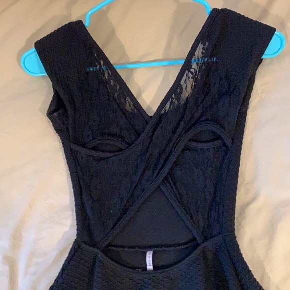 Pacsun black backless cross in the back dress - Picture 2 of 5